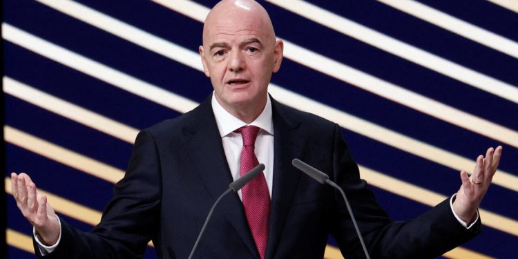 Infantino verdedigt omstreden FIFA-investeringsplan