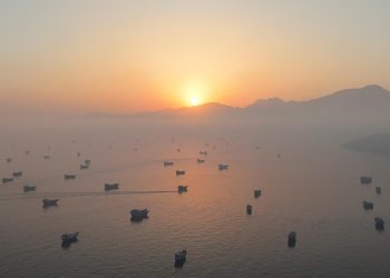 Scheepvaart door Straat van Hormuz blijft beperkt
