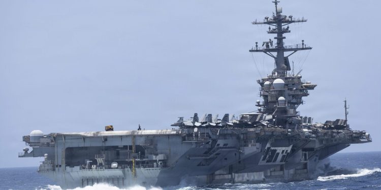 Admiraal prijst USS Lincoln ondanks zorgen om bemanning