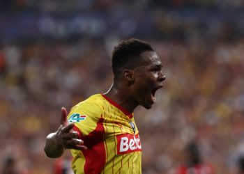 Brentford haalt Mamadou Sangaré voor 48 miljoen euro