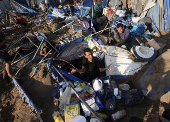 Israëlische aanvallen op Gaza gaan door tijdens diplomatiek overleg