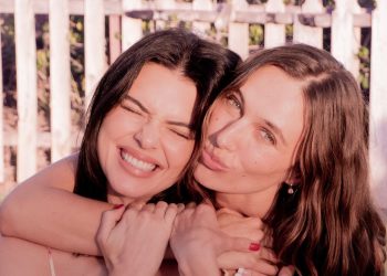 Kendall Jenner viert nieuwe Sunshine Girls-collectie