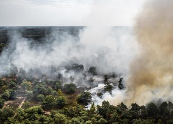 Natuurbrand in Limburg breidt zich snel uit