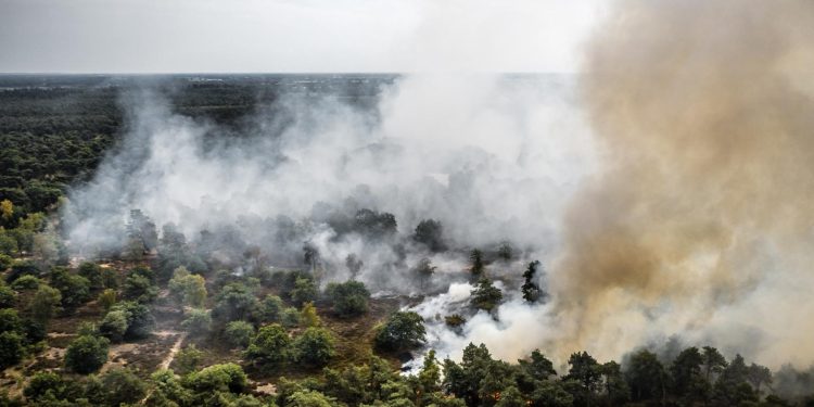 Natuurbrand in Limburg breidt zich snel uit