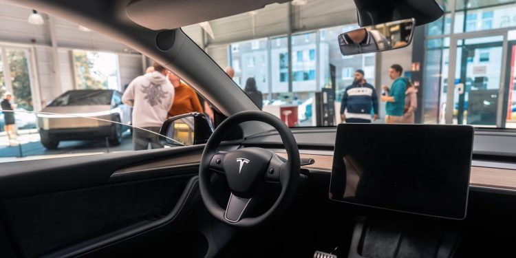 Tesla-robotaxi’s rijden in Austin zonder toezichthouder